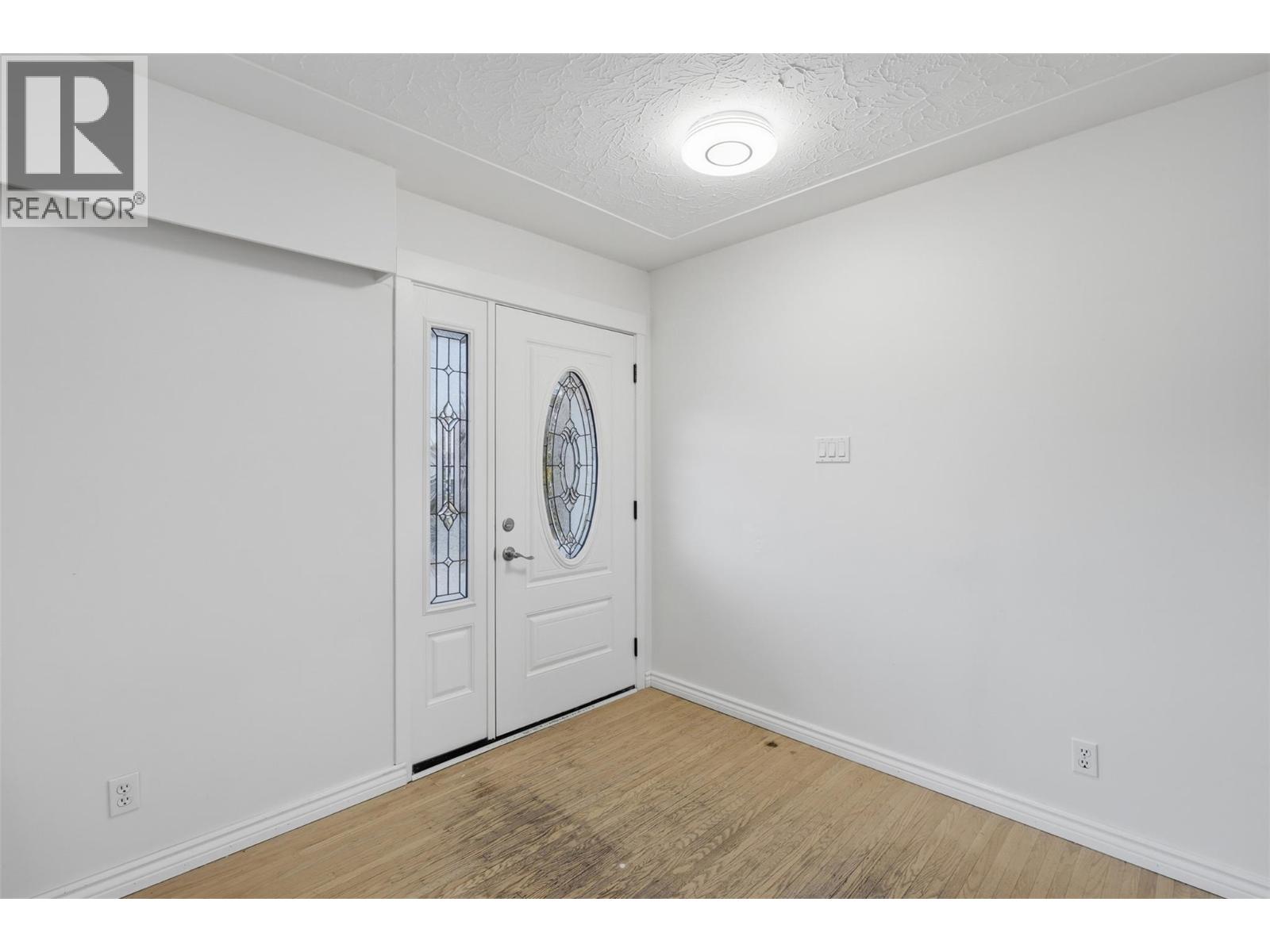 675 Windsor Avenue, Kamloops, British Columbia  V2B 2B2 - Photo 8 - 10404407