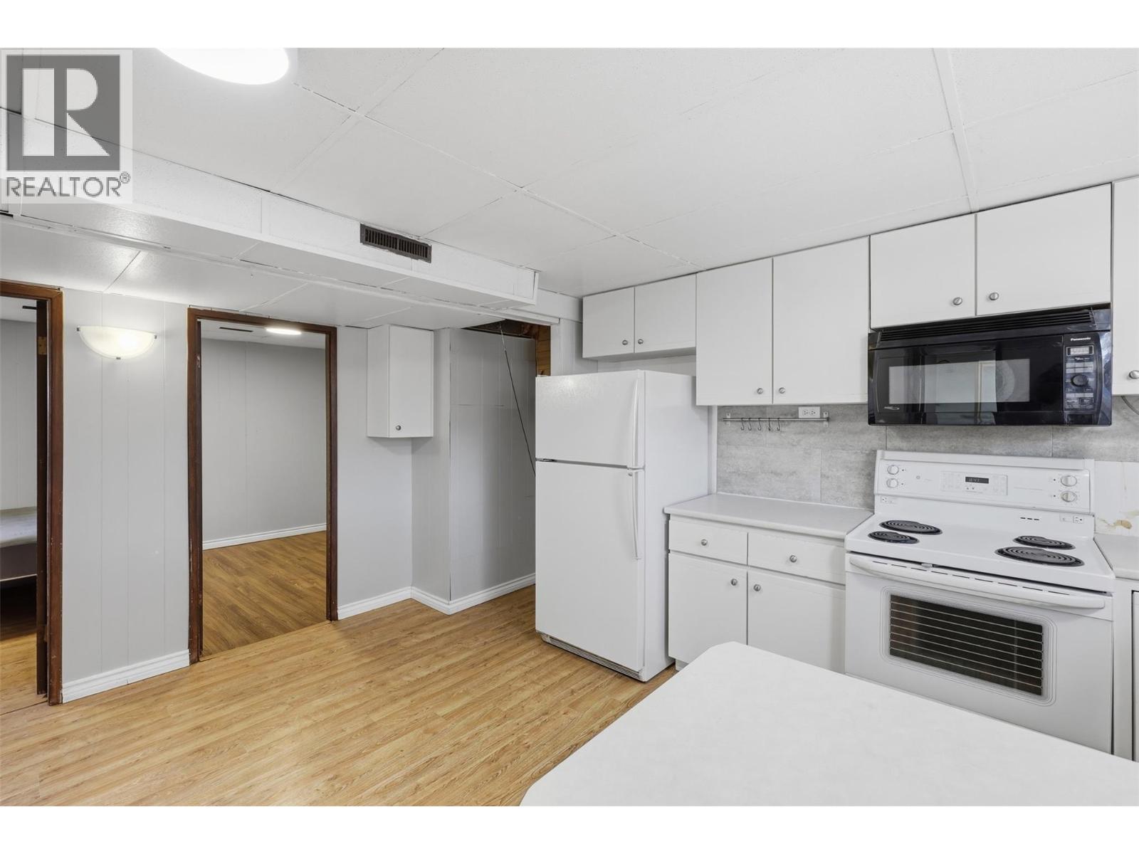 675 Windsor Avenue, Kamloops, British Columbia  V2B 2B2 - Photo 49 - 10404407