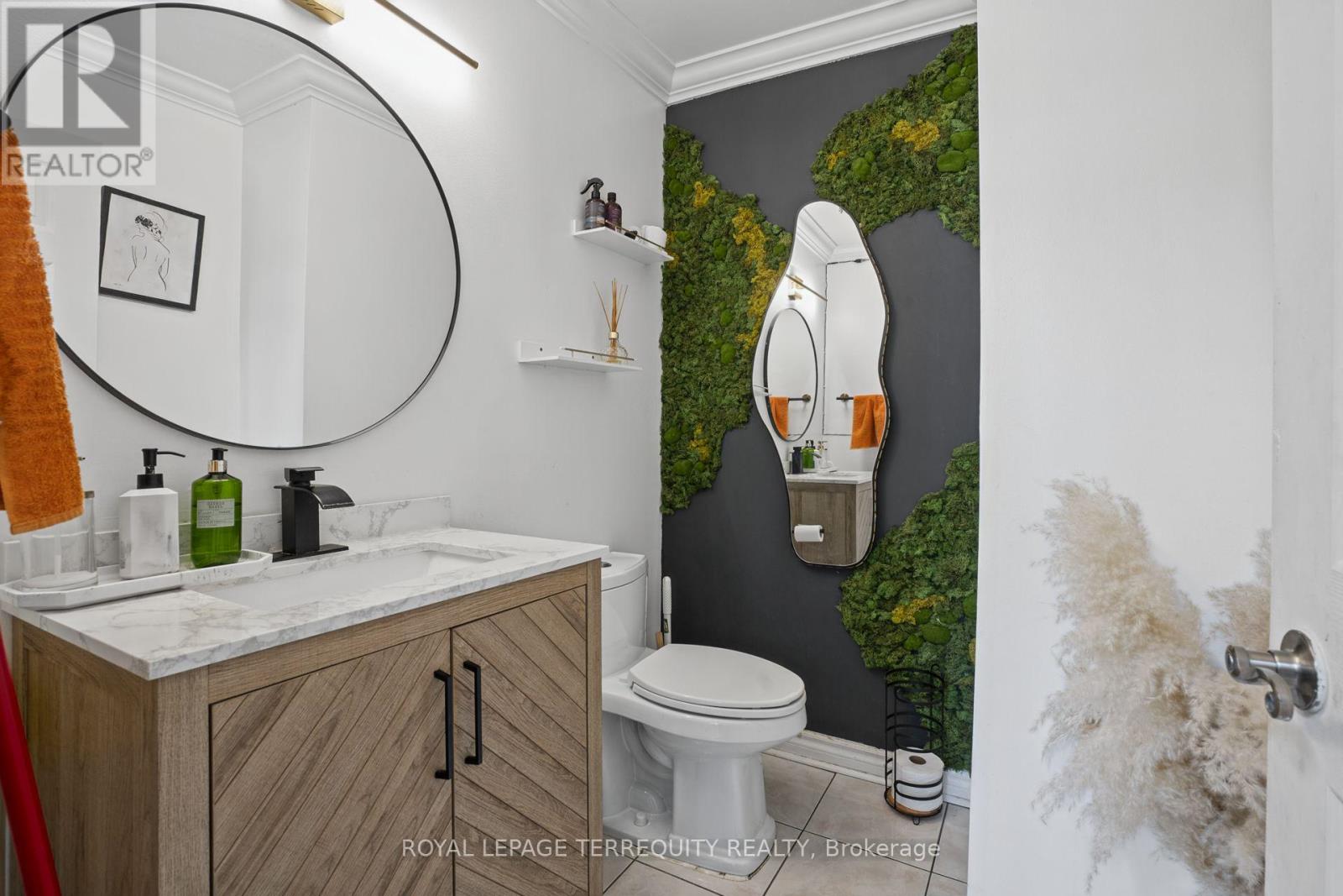 958 The Queensway, Toronto, Ontario  M8Z 1P5 - Photo 6 - W14116764