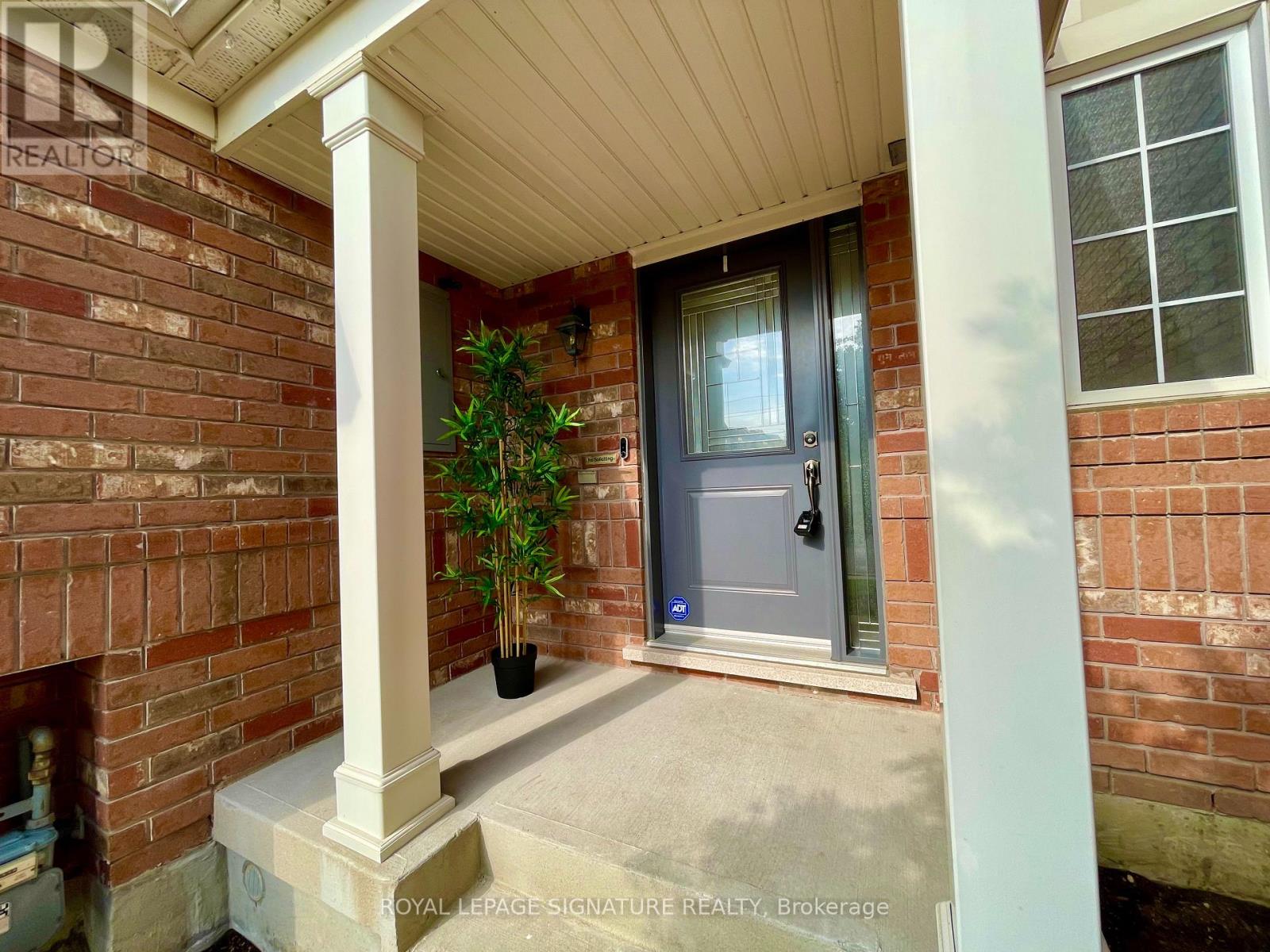 77 Manhattan Circle, Cambridge, Ontario  N3C 0C4 - Photo 2 - X14116738