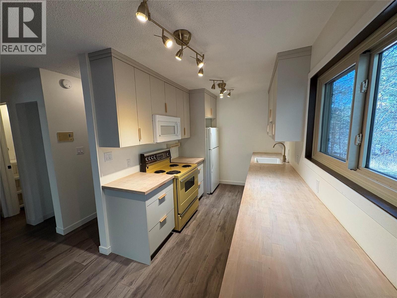 610 Knighton Road Unit# 8, Kimberley, British Columbia  V1A 1E2 - Photo 3 - 10395841