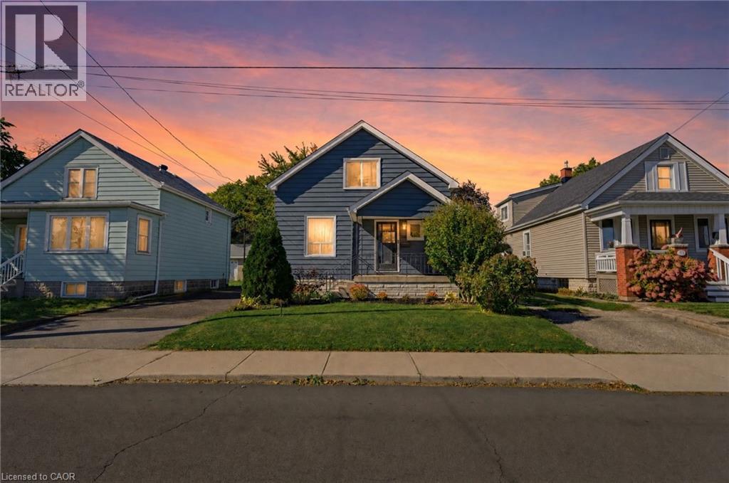 206 CRAIGROYSTON Road, Hamilton, Ontario