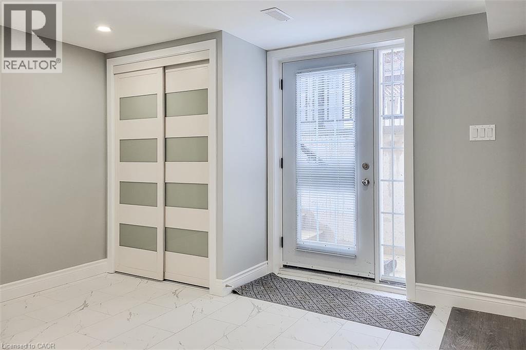 1654 Upper Wellington Street Unit# Lower Level, Hamilton, Ontario  L9B 2C2 - Photo 9 - 40874025