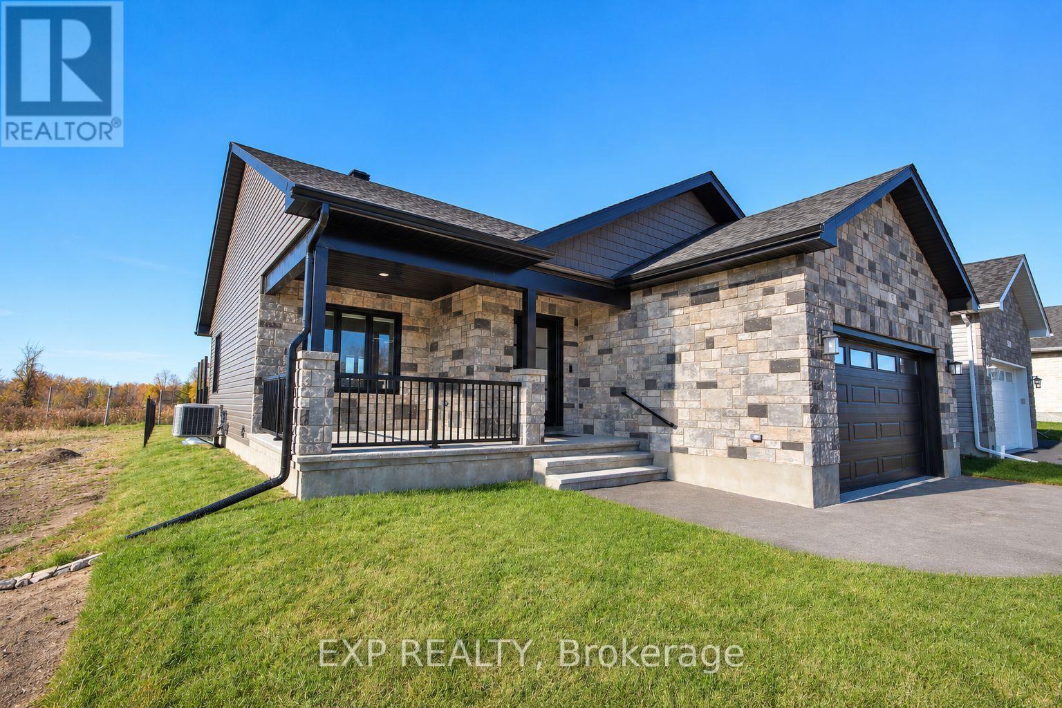 54 Clover Lane, South Stormont, Ontario  K0C 1P0 - Photo 2 - X14115324