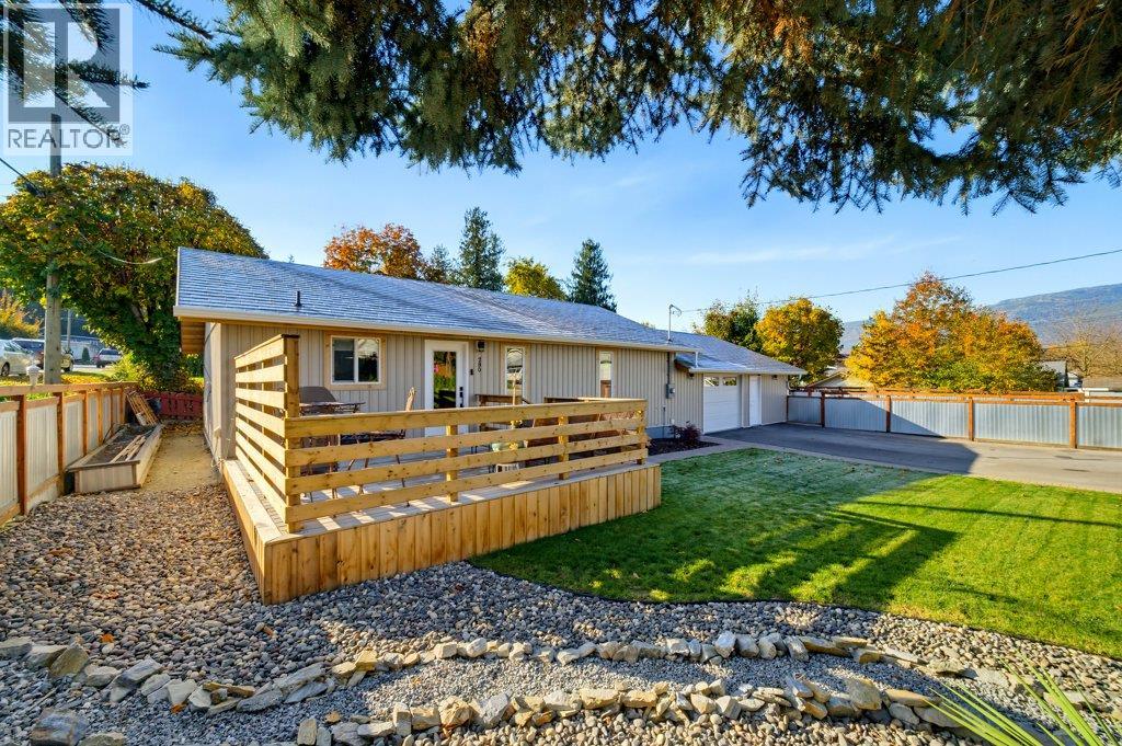 280 5 Avenue SE, Salmon Arm, British Columbia  V1E 4G7 - Photo 15 - 10403740