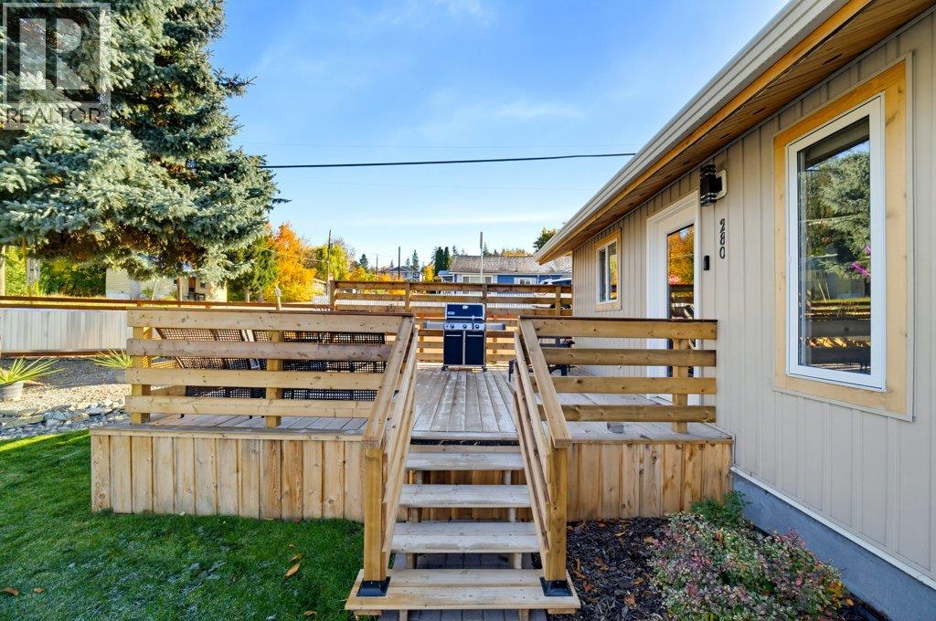 280 5 Avenue SE, Salmon Arm, British Columbia  V1E 4G7 - Photo 14 - 10403740