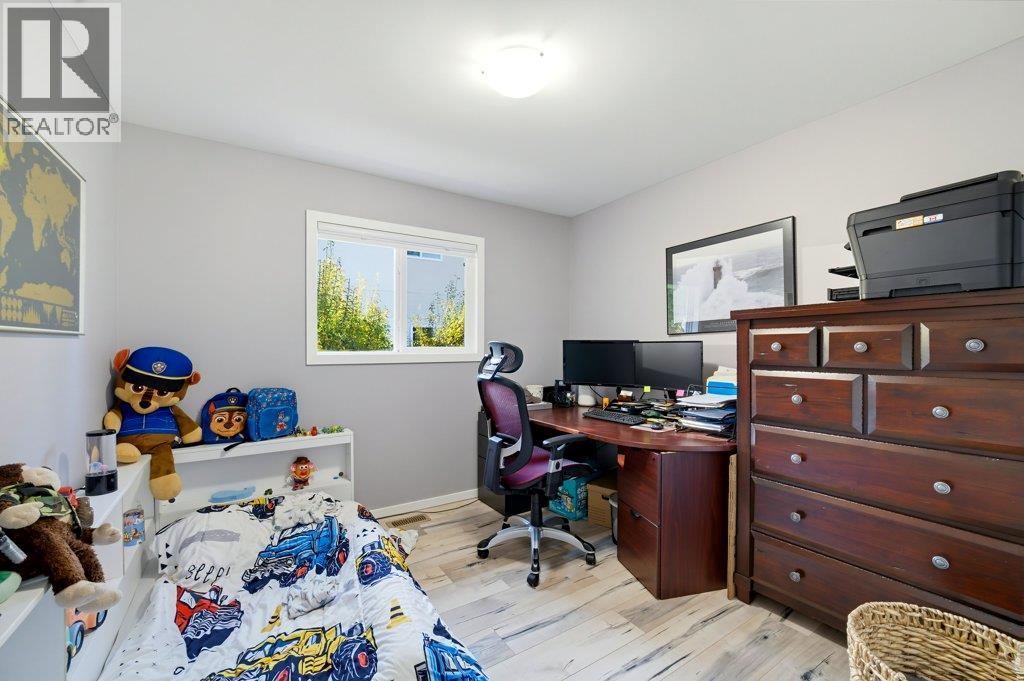 280 5 Avenue SE, Salmon Arm, British Columbia  V1E 4G7 - Photo 37 - 10403740