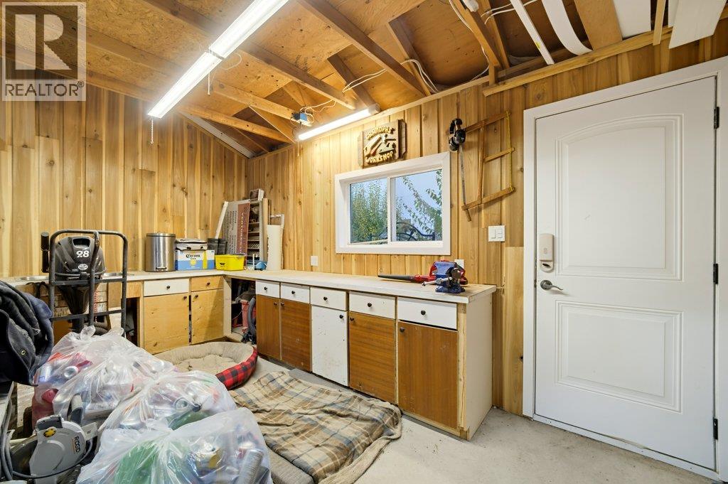 280 5 Avenue SE, Salmon Arm, British Columbia  V1E 4G7 - Photo 42 - 10403740