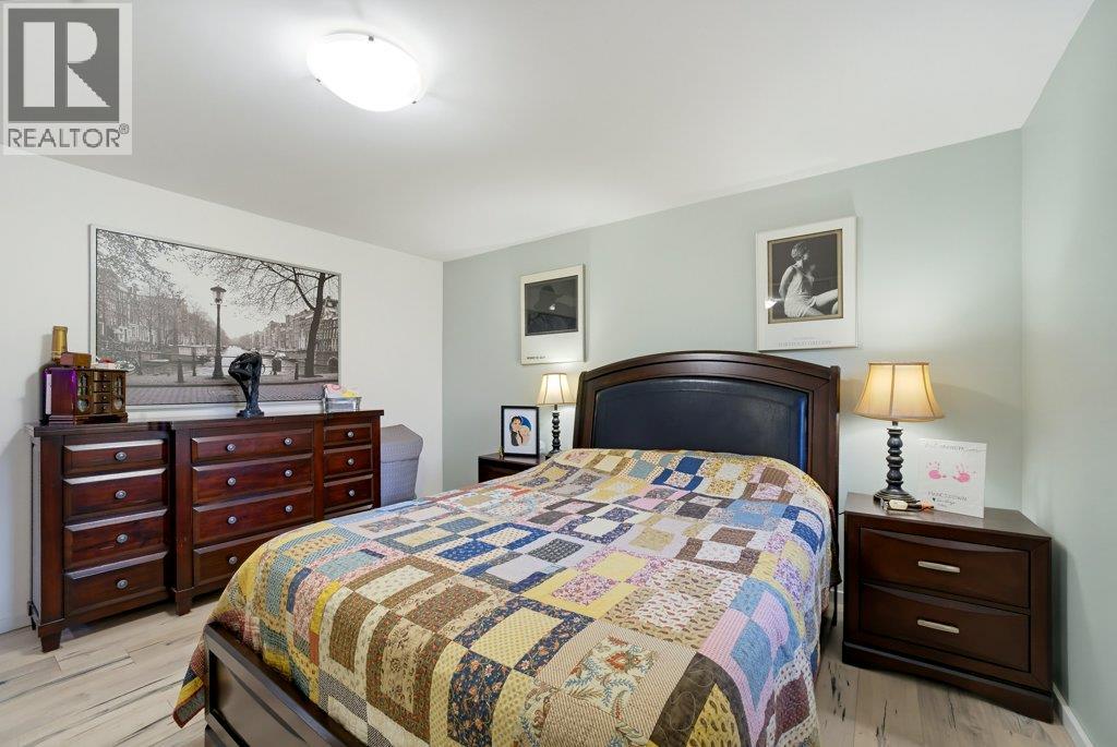280 5 Avenue SE, Salmon Arm, British Columbia  V1E 4G7 - Photo 32 - 10403740