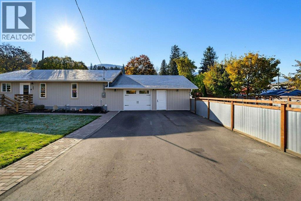 280 5 Avenue SE, Salmon Arm, British Columbia  V1E 4G7 - Photo 51 - 10403740