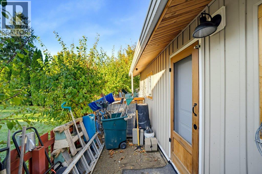 280 5 Avenue SE, Salmon Arm, British Columbia  V1E 4G7 - Photo 59 - 10403740