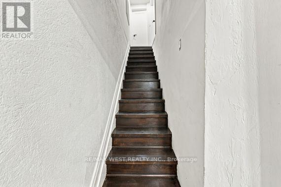 Upper - 181 Cedric Avenue, Toronto, Ontario  M6C 3X7 - Photo 2 - C14114448