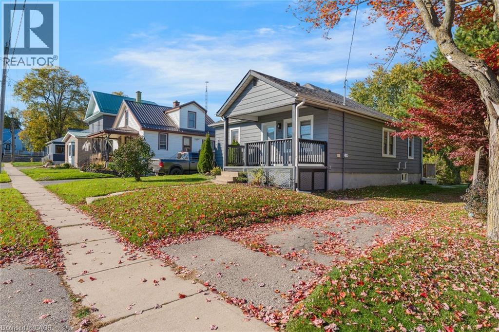205 Stanley Street, Simcoe, Ontario  N3Y 1M9 - Photo 2 - 40871771