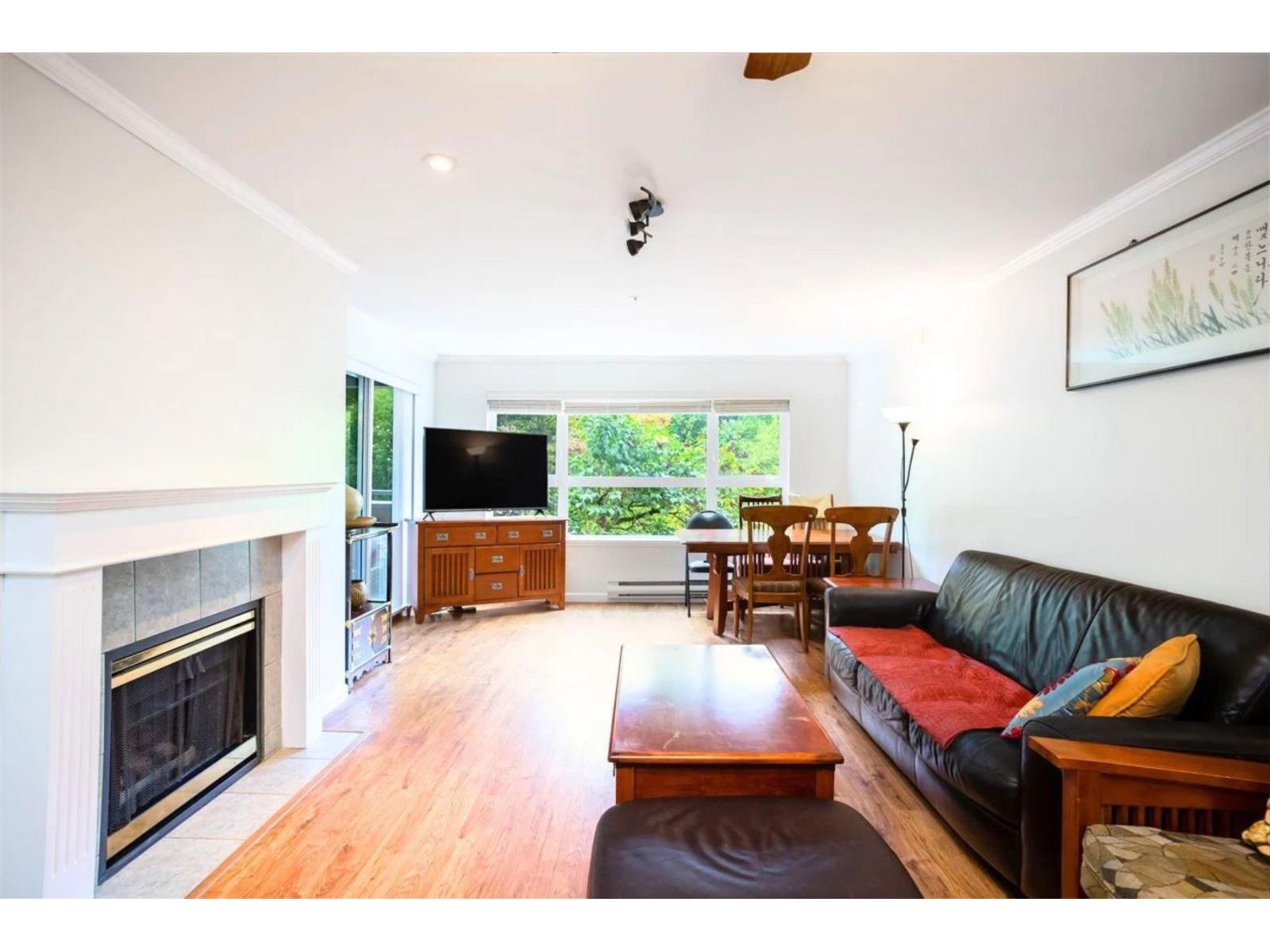 201 9626 148 Street, Surrey, British Columbia  V3R 0W2 - Photo 4 - R3178355