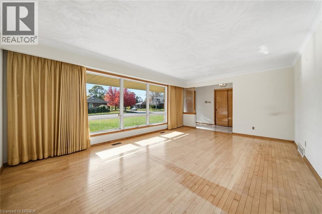 486 Chatham Street, Brantford, Ontario  N3S 4J9 - Photo 5 - 40870556