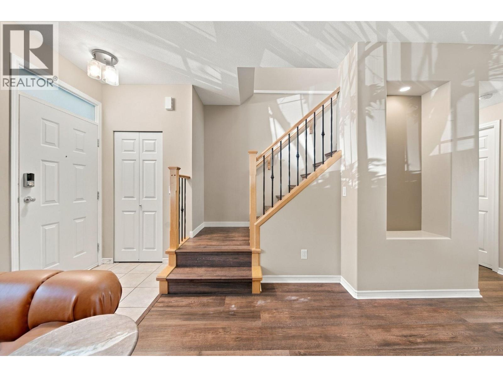 24115 102a Avenue, Maple Ridge, British Columbia  V2W 2B3 - Photo 4 - R3178372