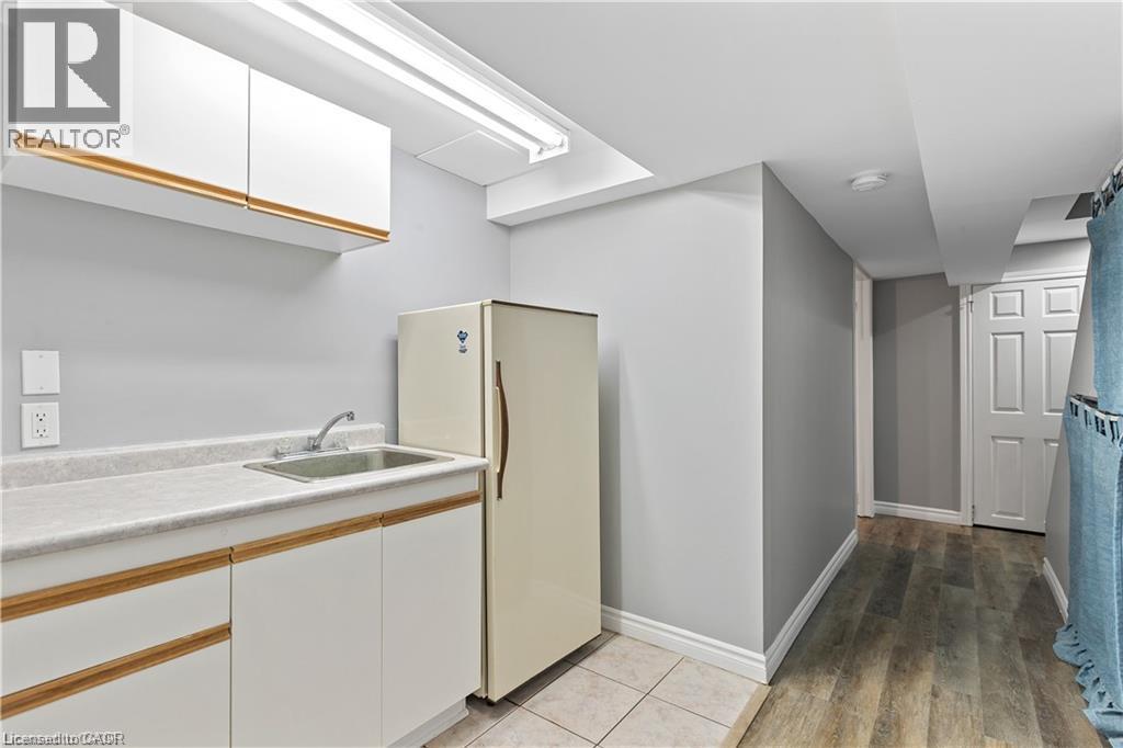432b Dunvegan Drive, Waterloo, Ontario  N2K 2C7 - Photo 17 - 40874061