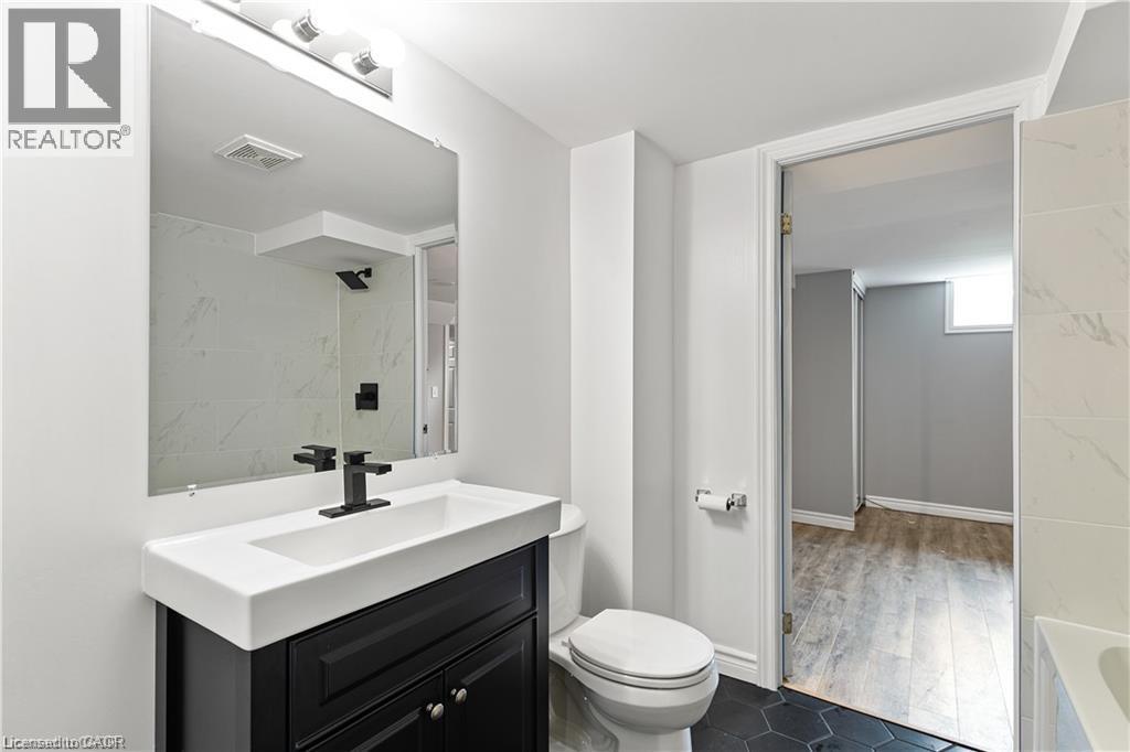 432b Dunvegan Drive, Waterloo, Ontario  N2K 2C7 - Photo 19 - 40874061