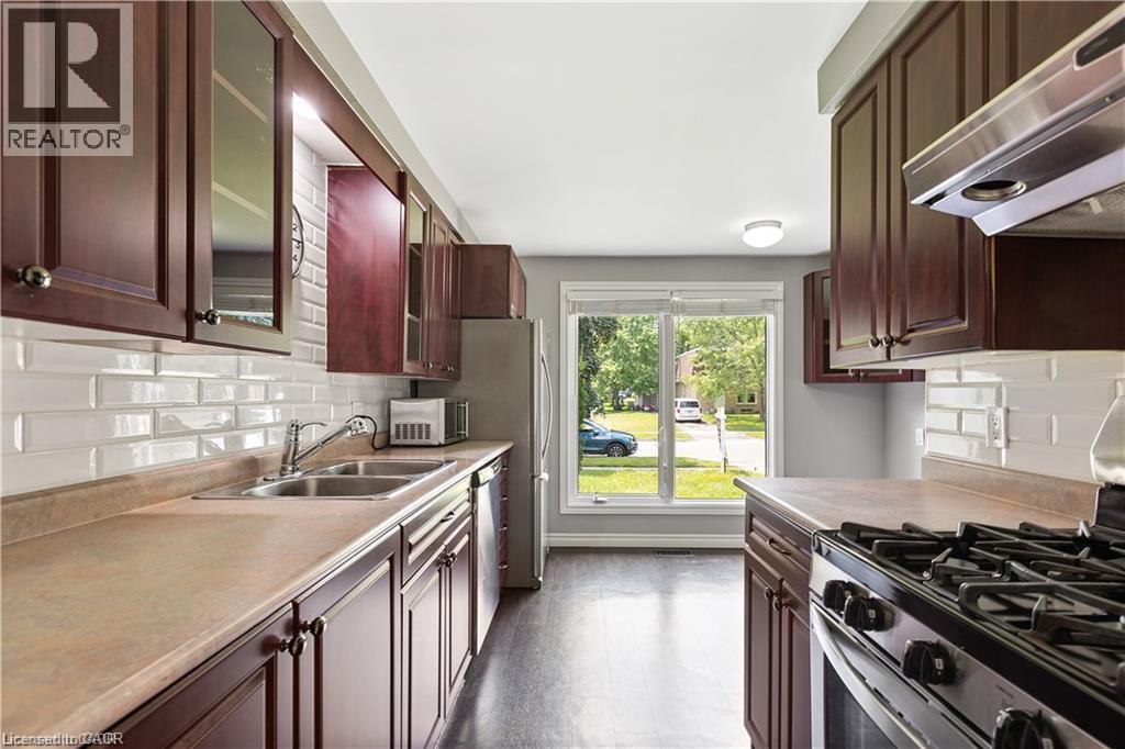 432b Dunvegan Drive, Waterloo, Ontario  N2K 2C7 - Photo 5 - 40874061