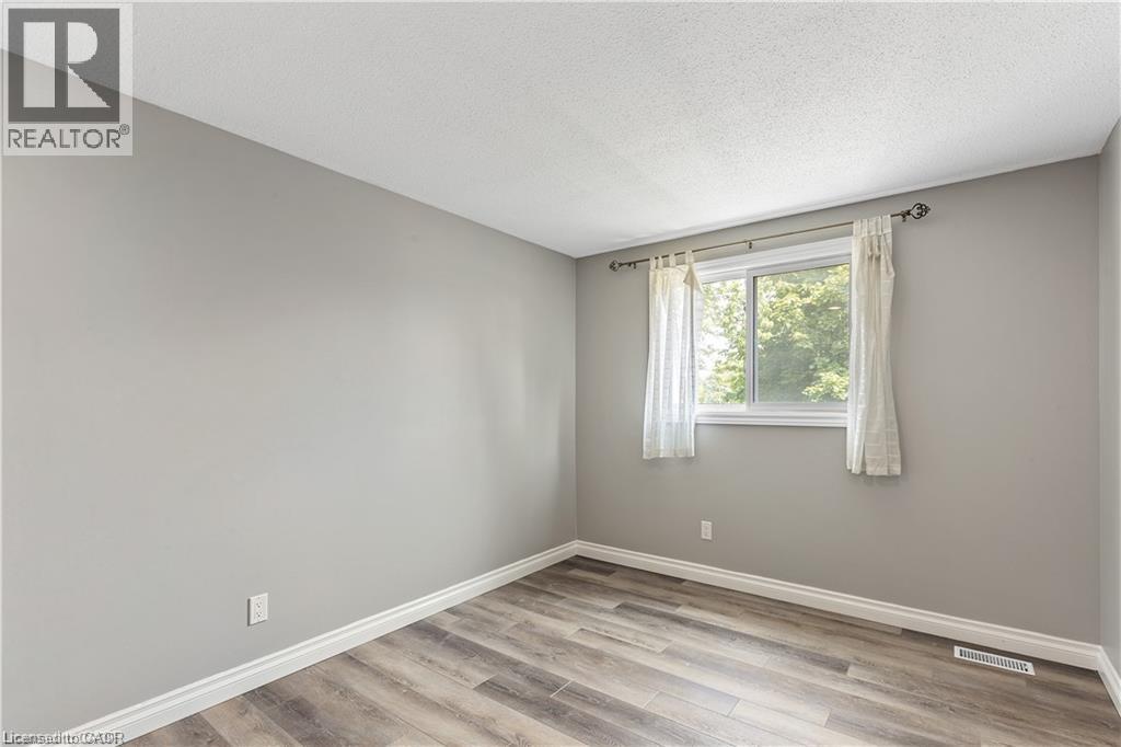 432b Dunvegan Drive, Waterloo, Ontario  N2K 2C7 - Photo 11 - 40874061