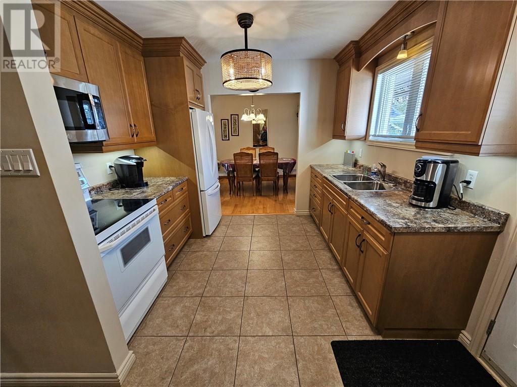 1211 Montrose Avenue, Greater Sudbury, Ontario  P3A 3B9 - Photo 10 - 2131093