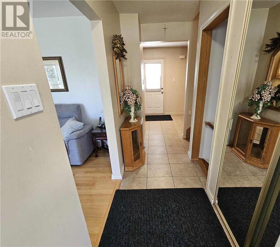 1211 Montrose Avenue, Greater Sudbury, Ontario  P3A 3B9 - Photo 3 - 2131093