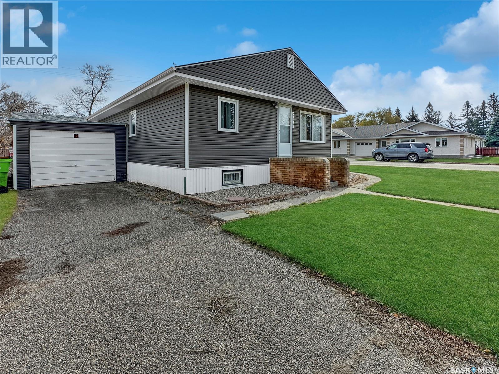 297 Boundary Avenue S, Fort Qu'appelle, Saskatchewan  S0G 1S0 - Photo 2 - SK051969
