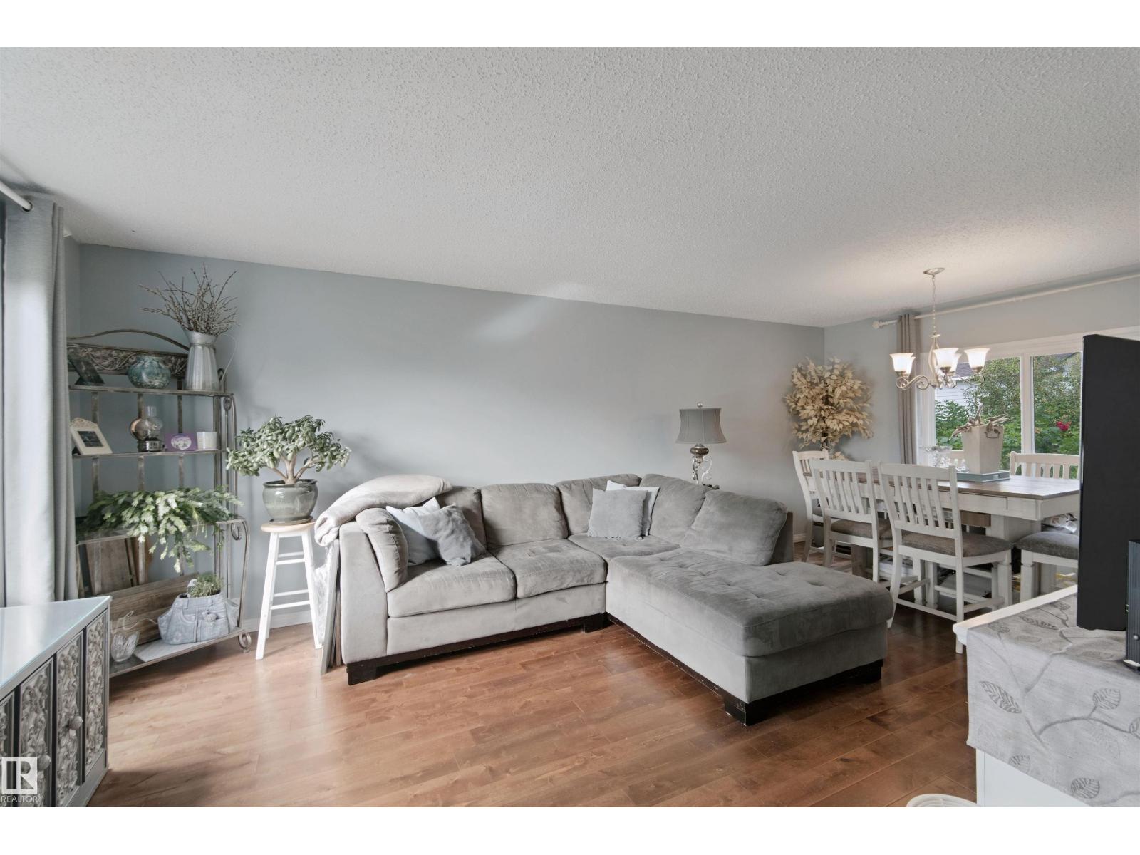 4528 35 Av Nw, Edmonton, Alberta  T6L 3P9 - Photo 4 - E4511710