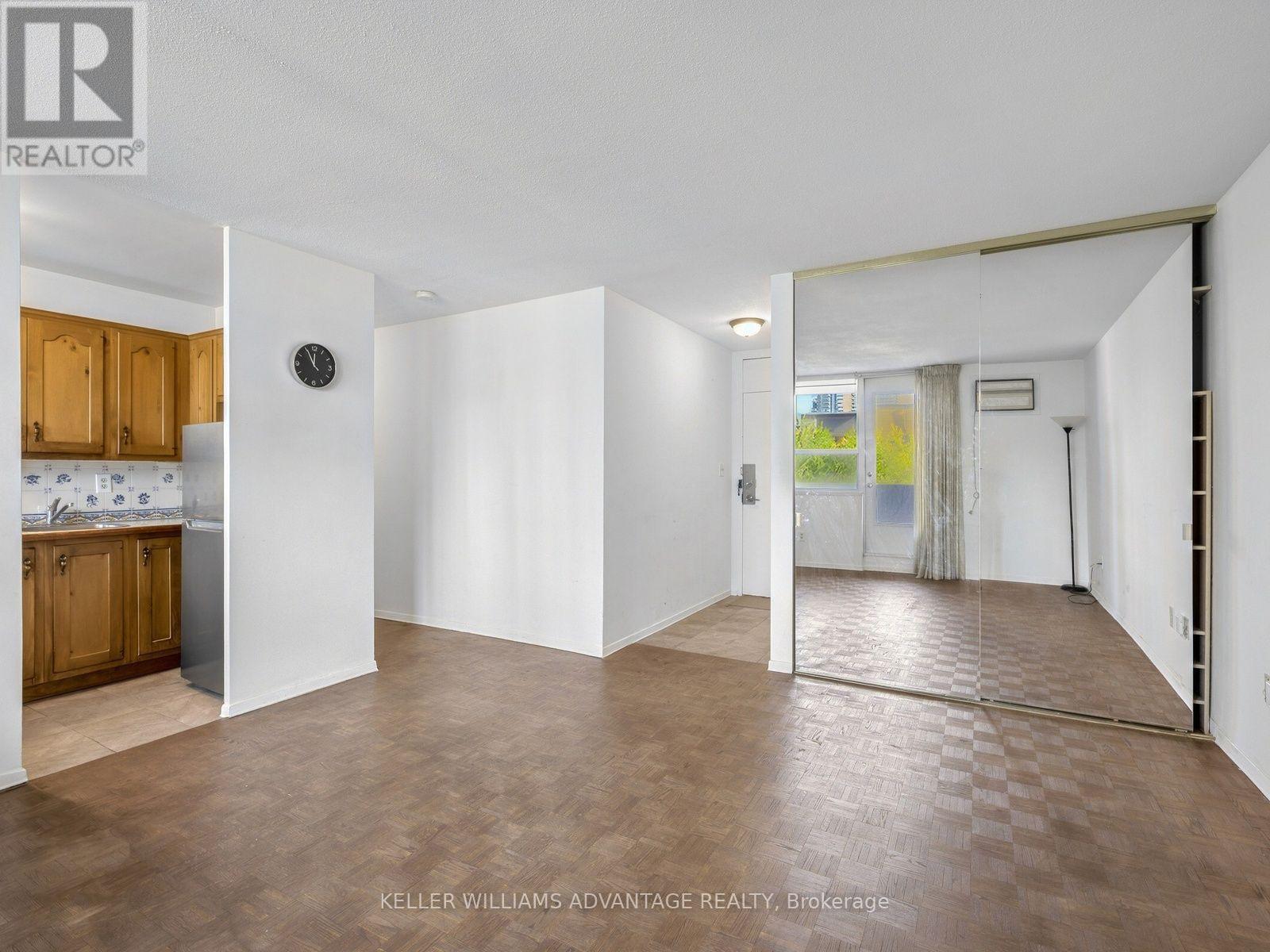 807 - 40 Homewood Avenue, Toronto, Ontario  M4Y 2K2 - Photo 5 - C14117220