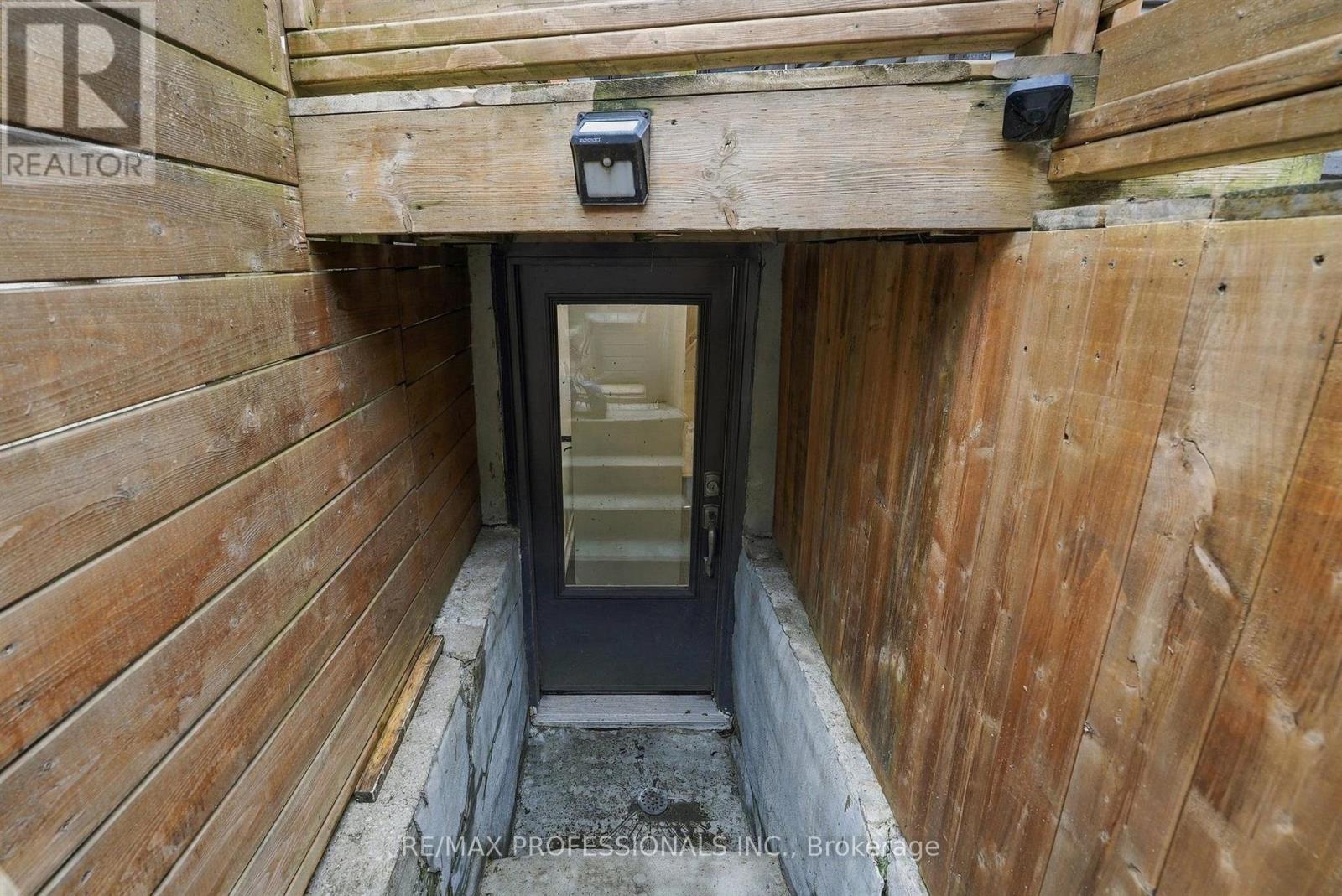 81 Alton Avenue, Toronto (South Riverdale), Ontario  M4L 2M3 - Photo 42 - E14117204