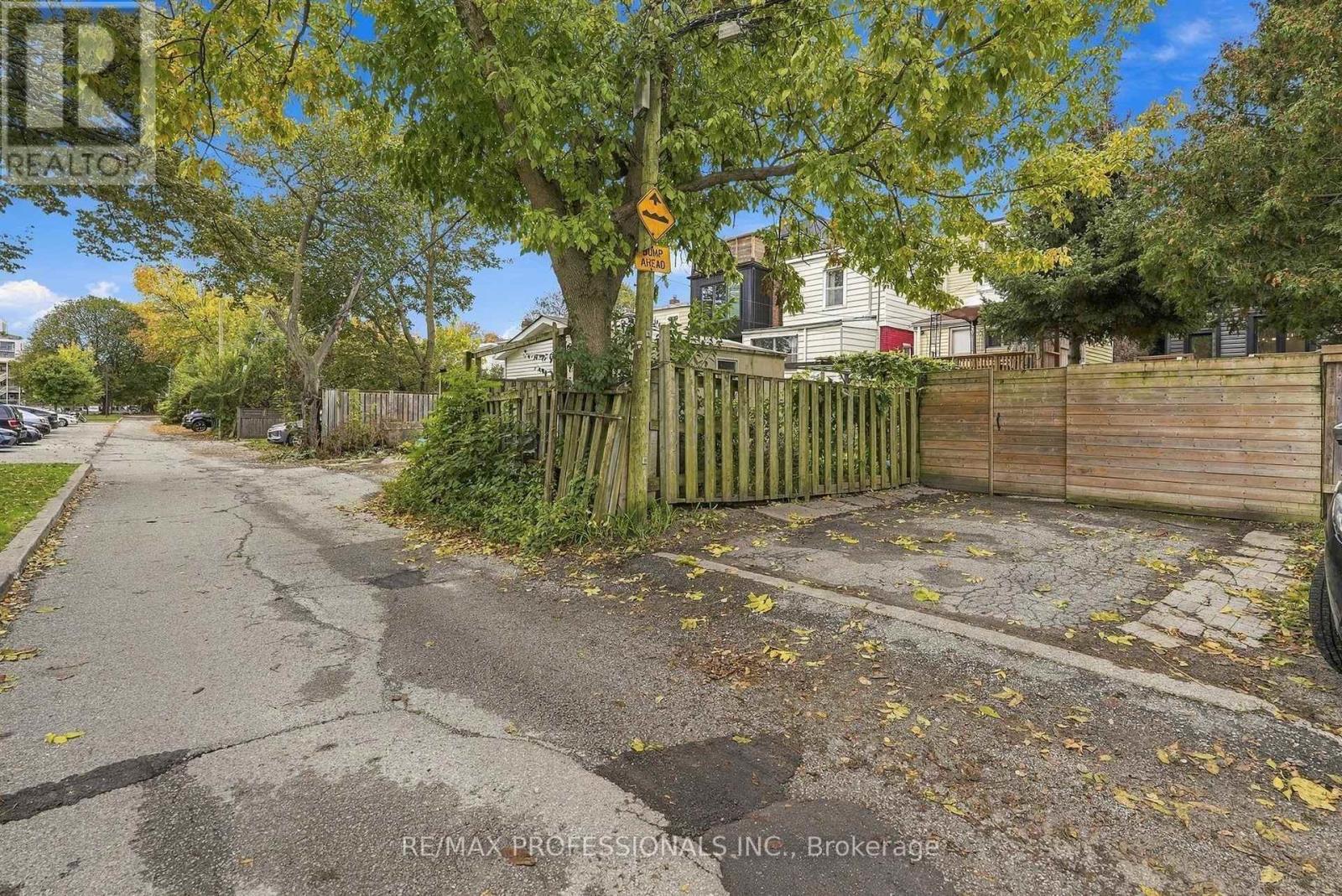 81 Alton Avenue, Toronto (South Riverdale), Ontario  M4L 2M3 - Photo 43 - E14117204