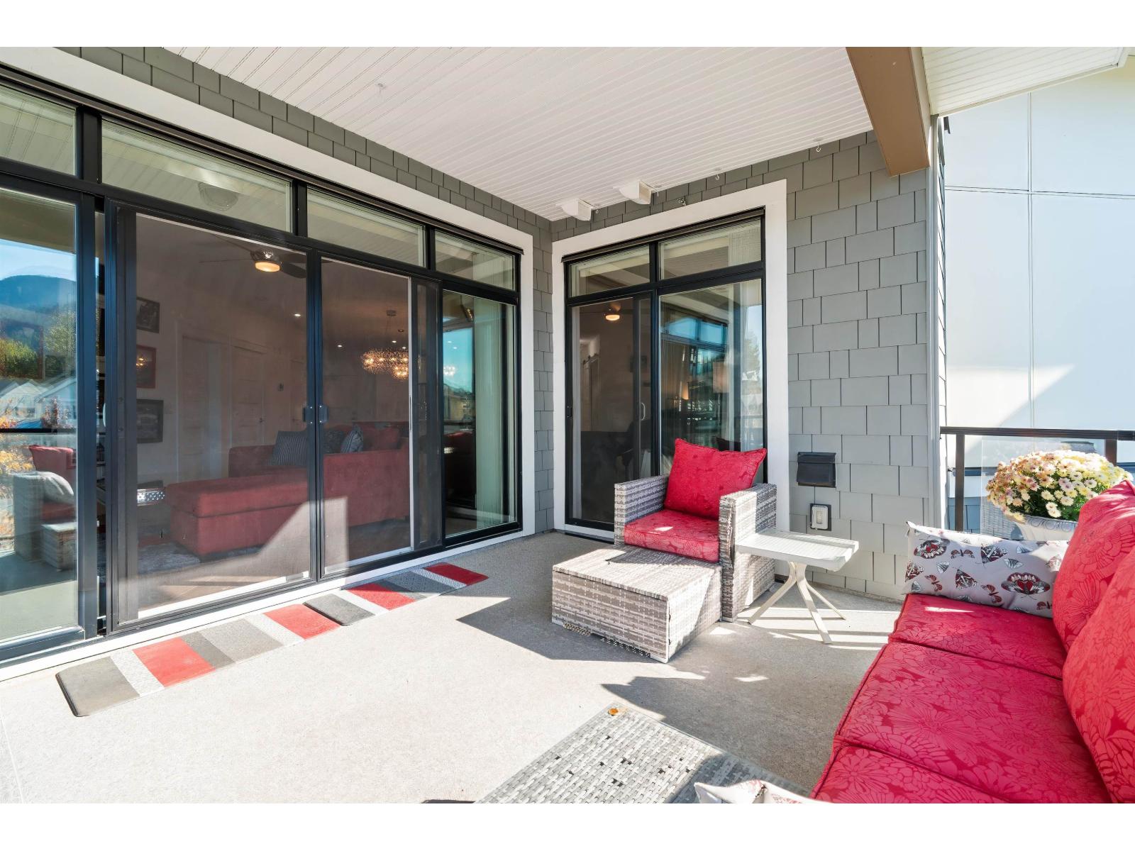 205 5384 TYEE LANE|Garrison Crossing