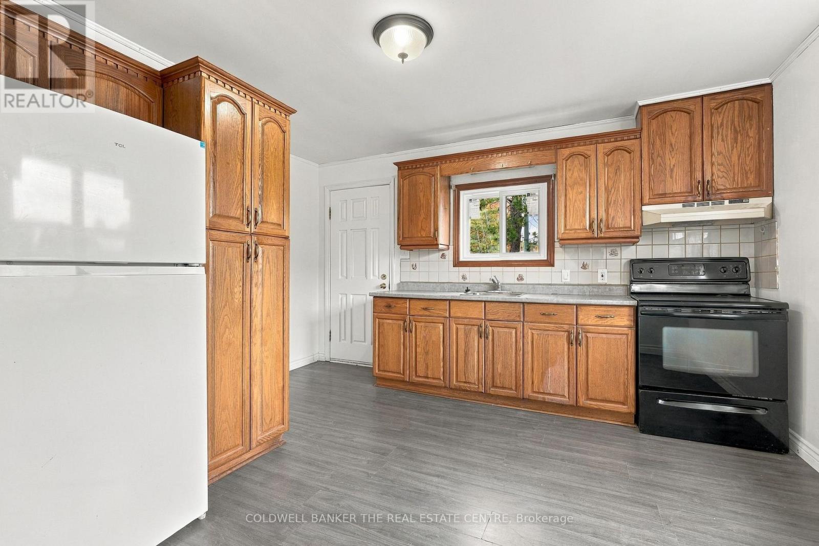 202 Ferndale Drive N, Barrie, Ontario  L4N 9W1 - Photo 13 - S14117232
