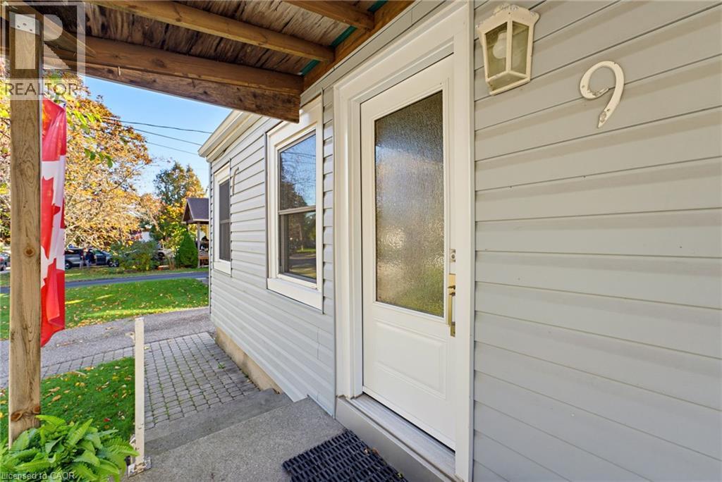 9 Spencer Avenue, Dundas, Ontario  L9H 1E7 - Photo 3 - 40872795