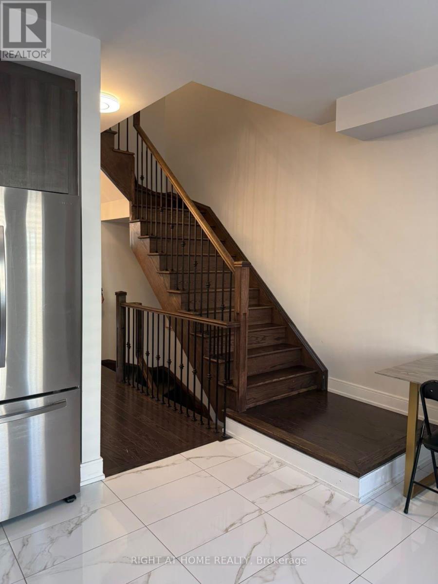 1142 Beachcomber Road, Mississauga, Ontario  L5G 0B5 - Photo 14 - W14117192