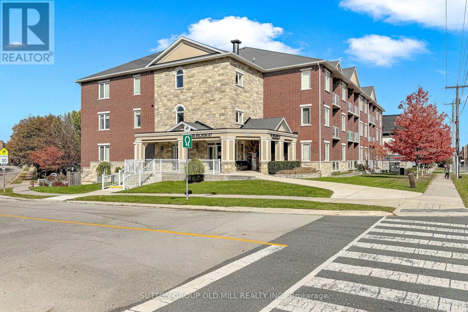 102 - 95 WILSON ST STREET W, Hamilton, Ontario