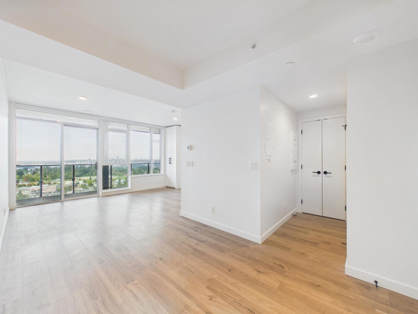 3111 10448 UNIVERSITY DRIVE, Surrey, British Columbia