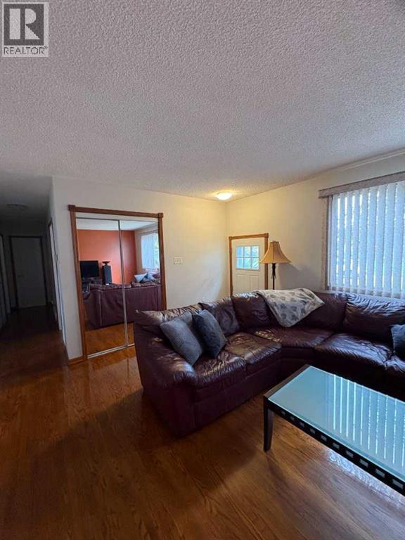 1623 Rouleau Crescent SE, Calgary, Alberta T2A 1Y8 - Photo 8 - A2351221