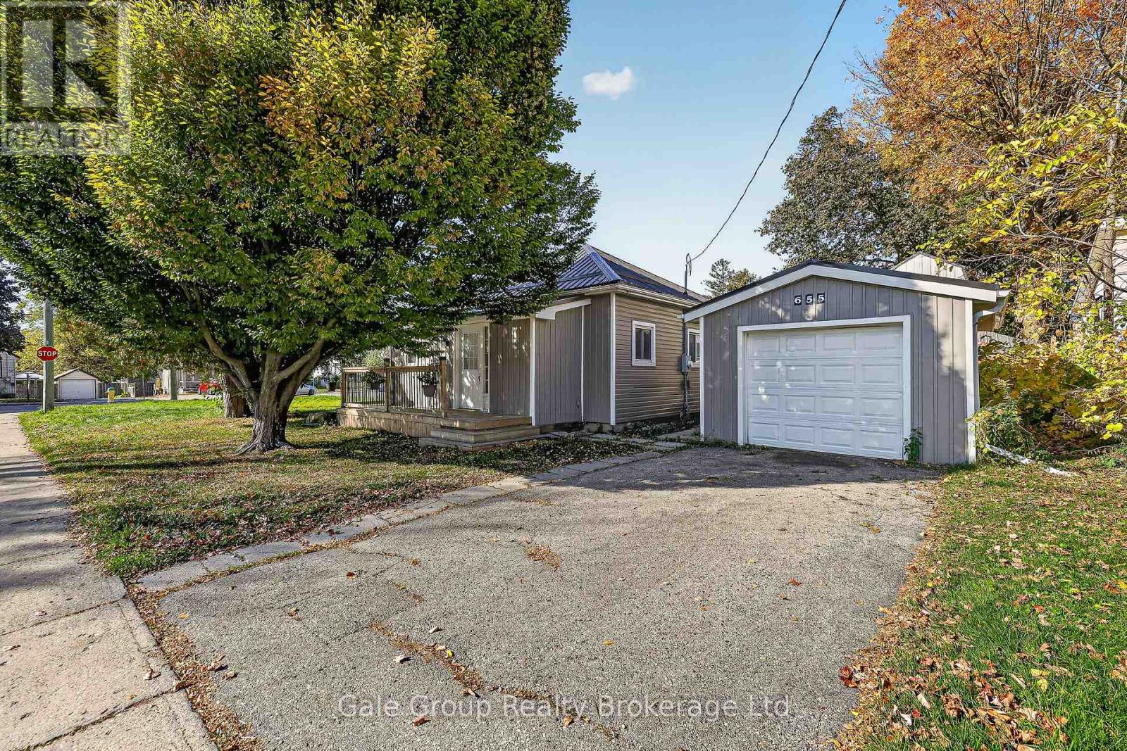 655 College Avenue, Woodstock, Ontario  N4S 2C6 - Photo 3 - X14117352