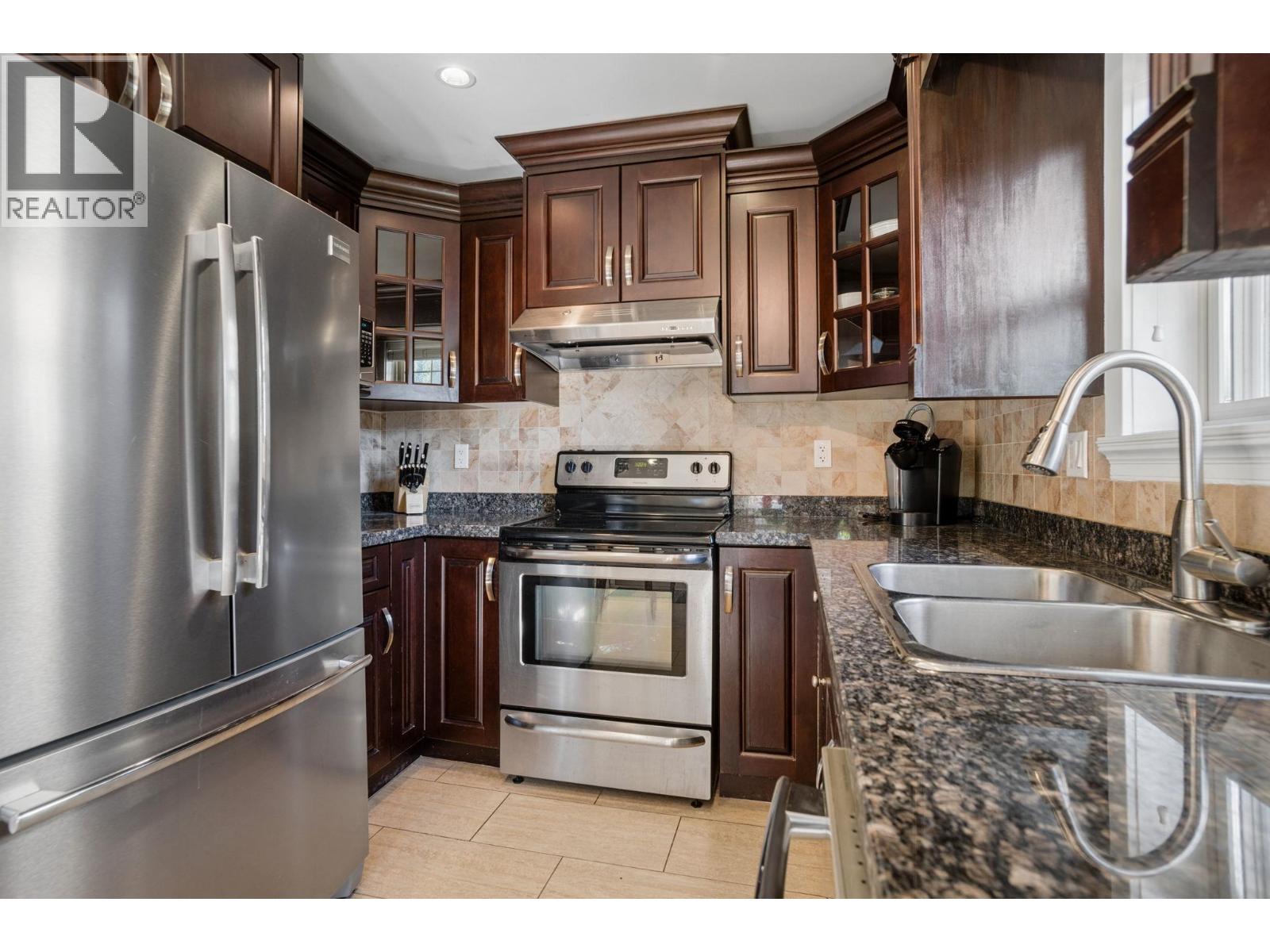 768 E 11th Avenue, Vancouver, British Columbia  V5T 2E5 - Photo 11 - R3178375