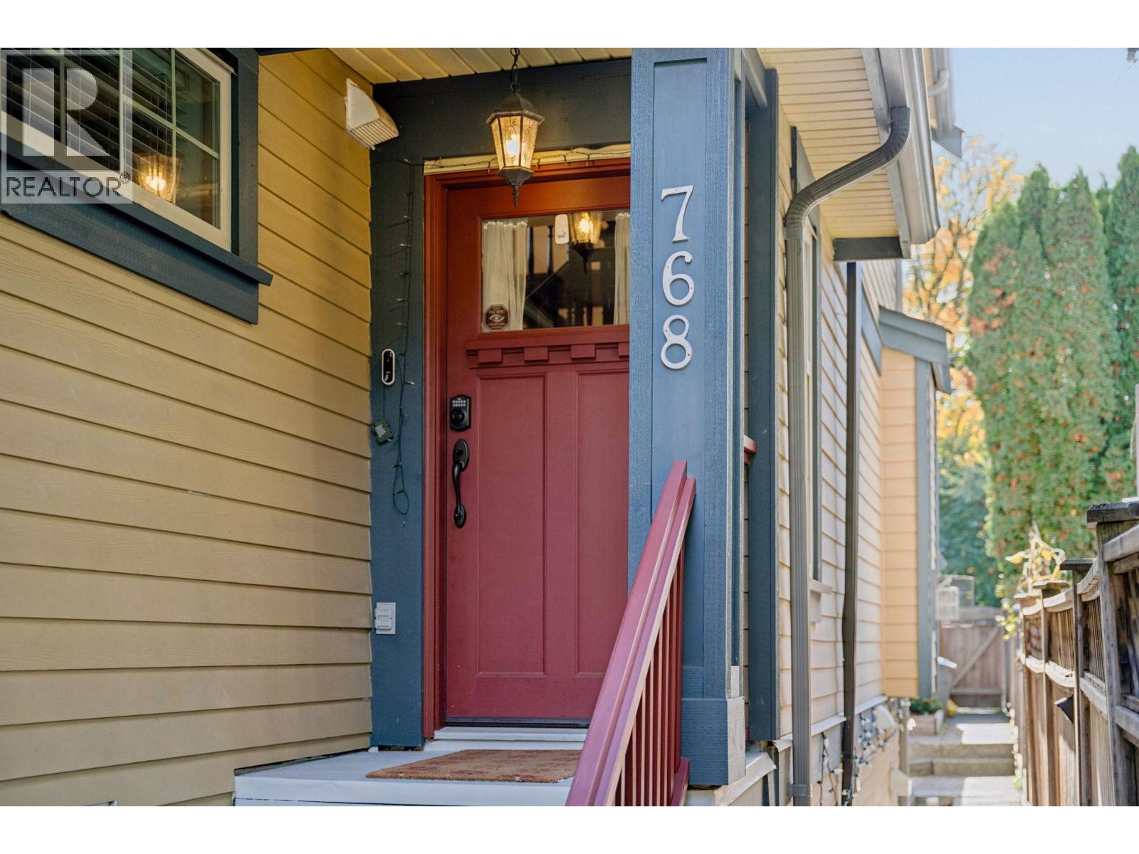 768 E 11th Avenue, Vancouver, British Columbia  V5T 2E5 - Photo 2 - R3178375
