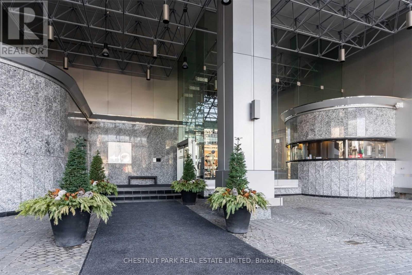 1206 - 110 Bloor Street W, Toronto, Ontario  M5S 2W7 - Photo 3 - C14117340
