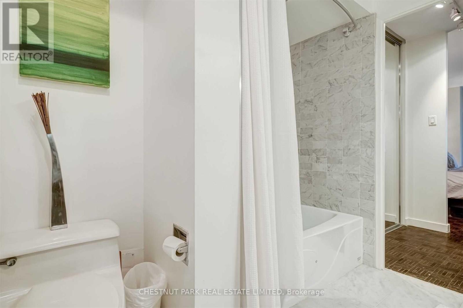 1206 - 110 Bloor Street W, Toronto, Ontario  M5S 2W7 - Photo 32 - C14117340