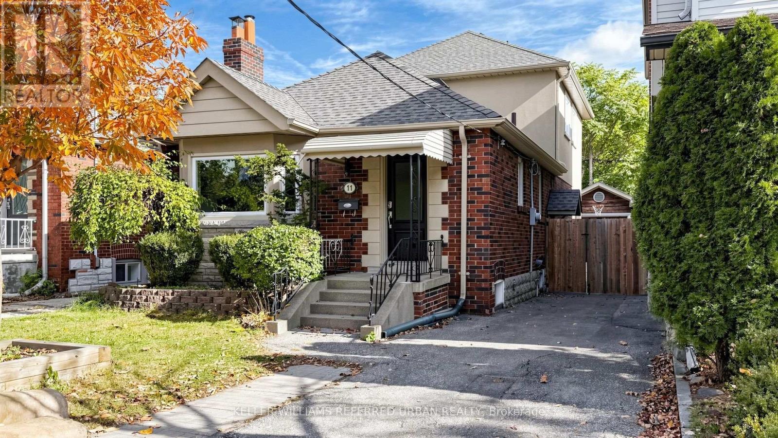 11 CRESTLAND AVENUE, Toronto, Ontario