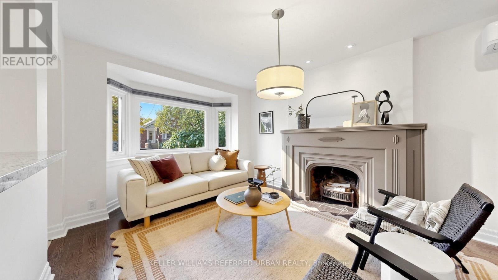 11 Crestland Avenue, Toronto, Ontario  M4C 3K9 - Photo 2 - E14117314