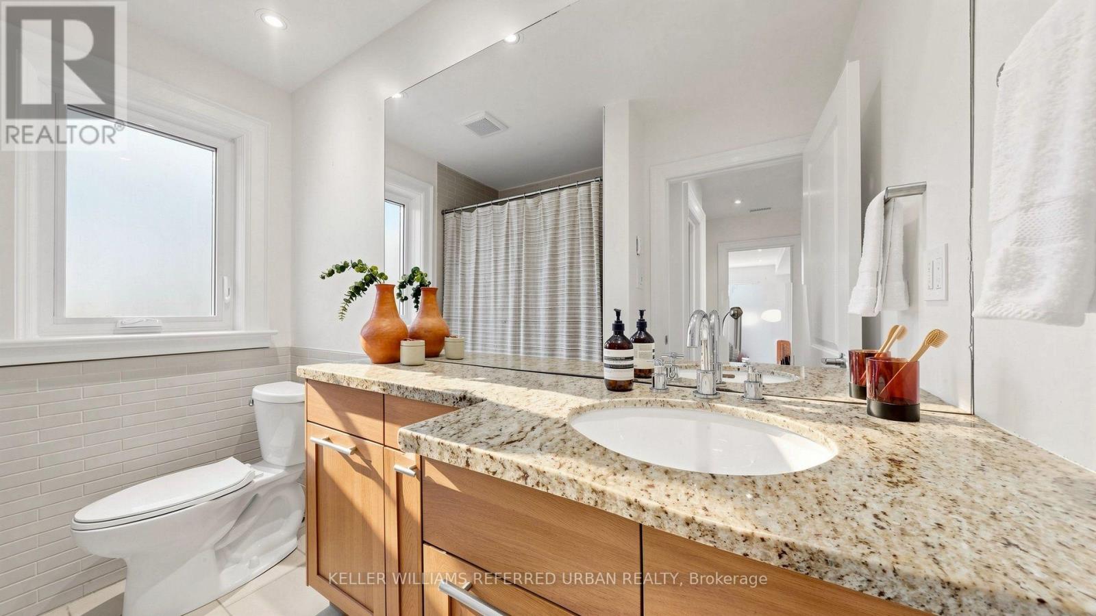 11 Crestland Avenue, Toronto, Ontario  M4C 3K9 - Photo 22 - E14117314