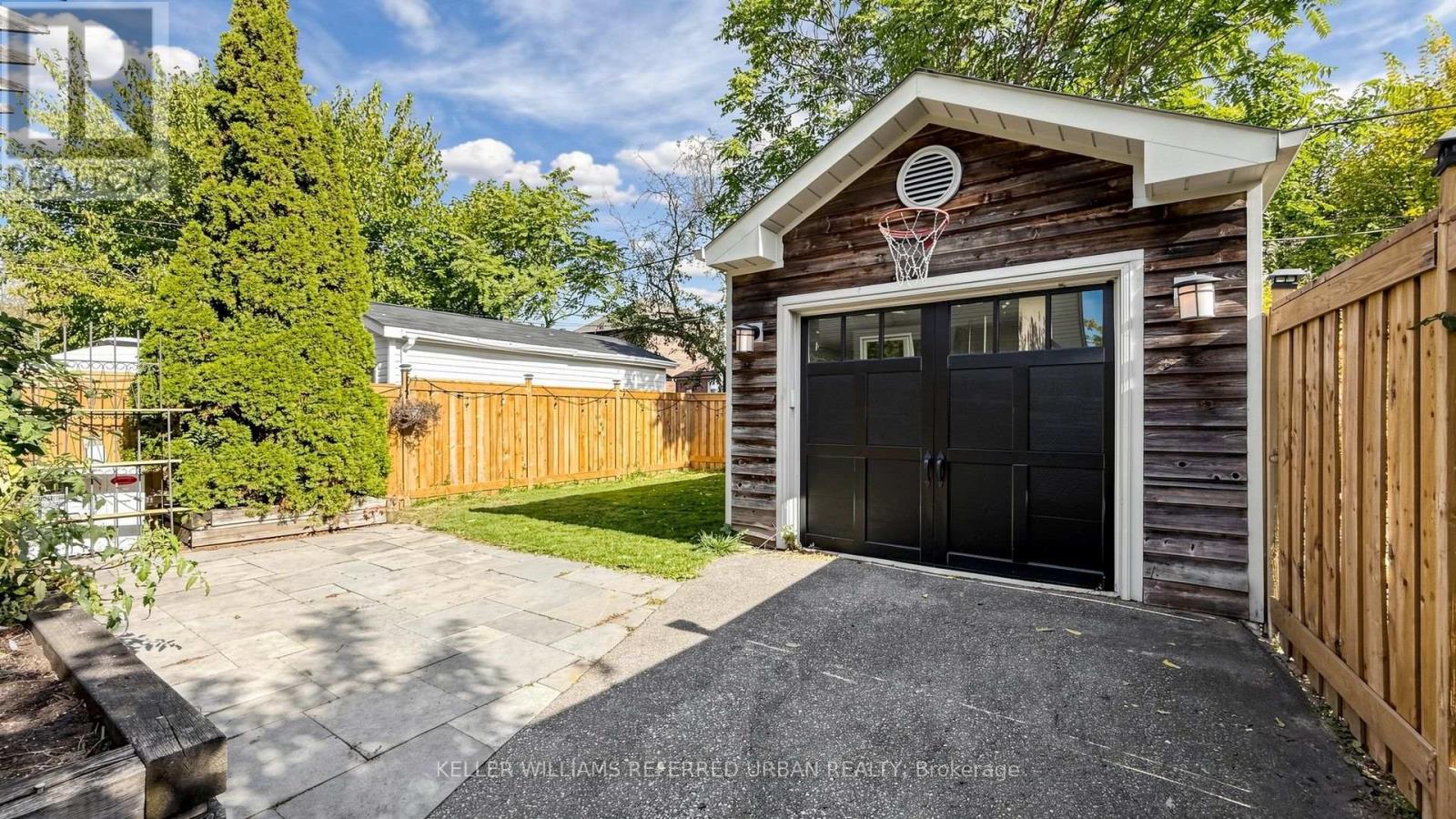 11 Crestland Avenue, Toronto, Ontario  M4C 3K9 - Photo 47 - E14117314