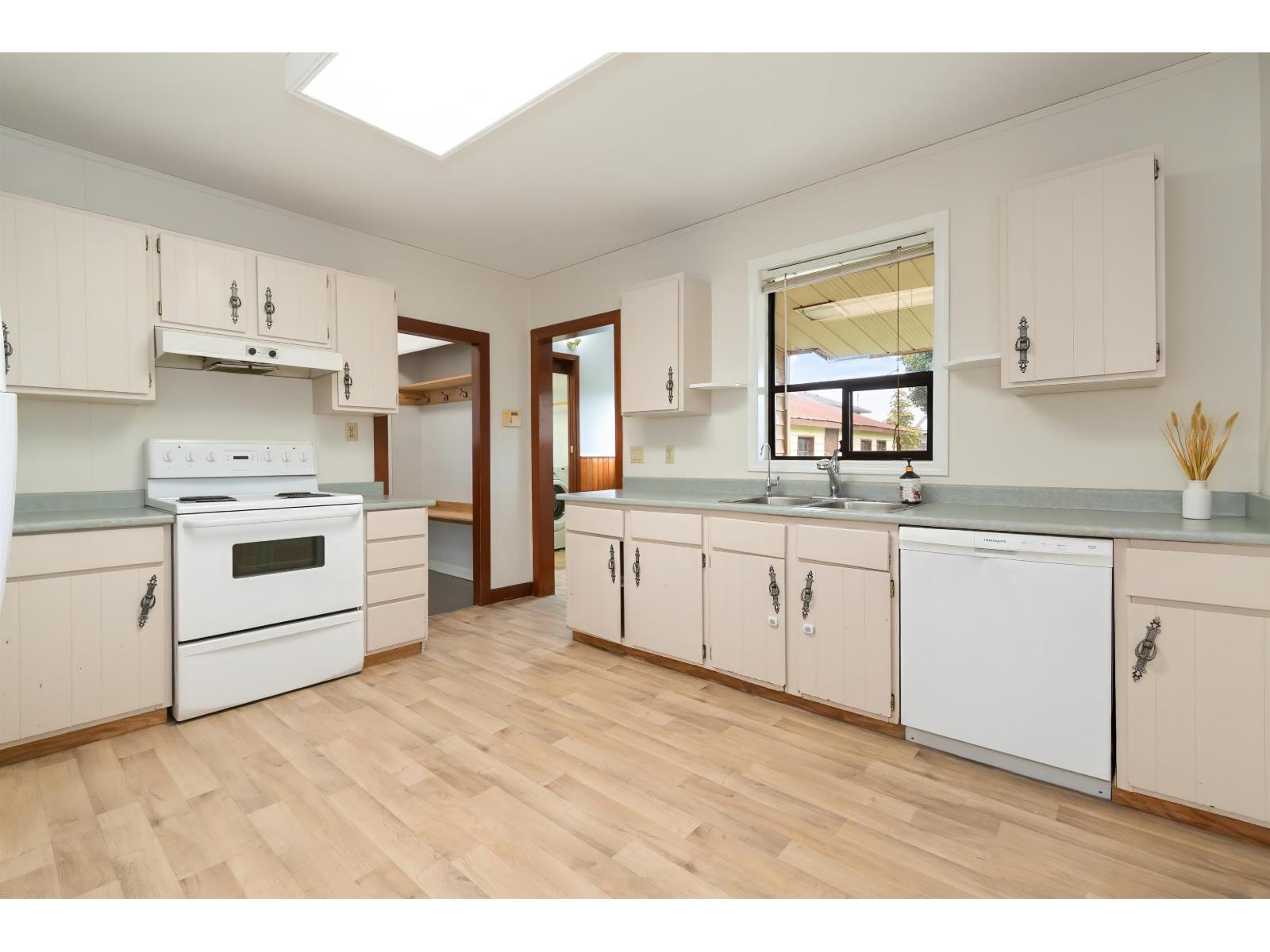 9428 MCNAUGHT ROAD|Chilliwack Proper East