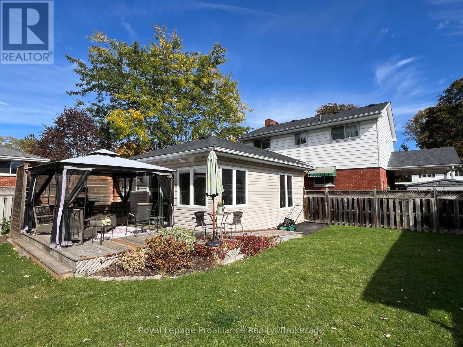 49 Plaza Square, Belleville, Ontario  K8N 4J2 - Photo 2 - X13474758