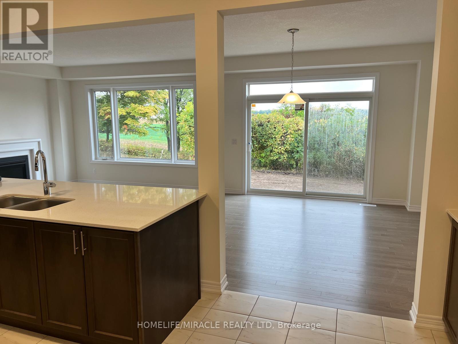 268 Broadacre Drive, Kitchener, Ontario  N2R 0S6 - Photo 2 - X14117384